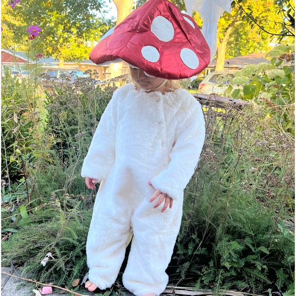Adorable Mushroom Costume One Piece - Picture 1 of 4